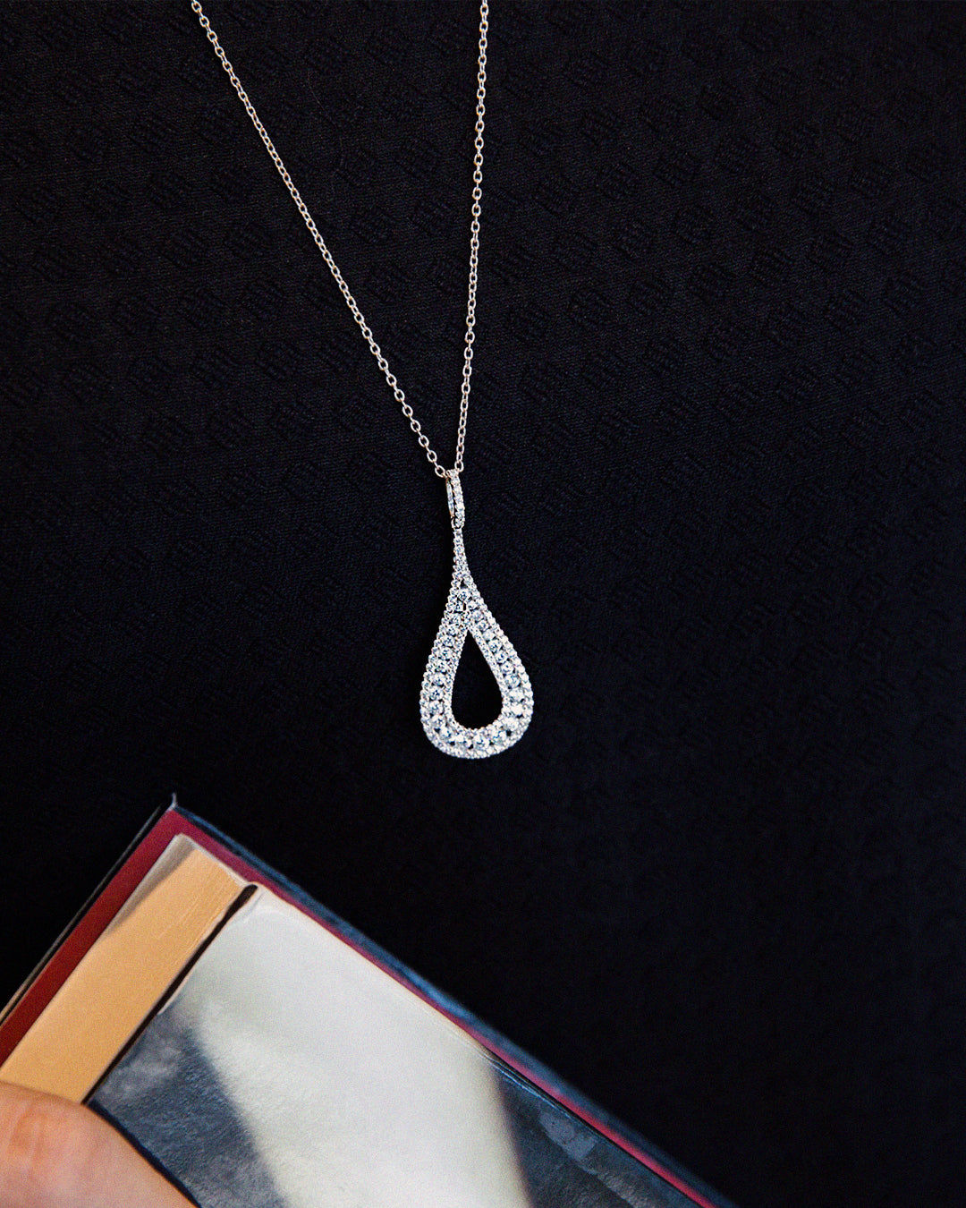 Shiny drop Silver Pendant Necklace