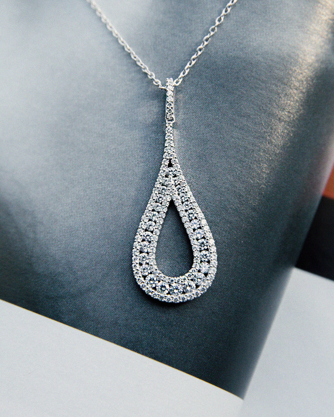Shiny drop Silver Pendant Necklace