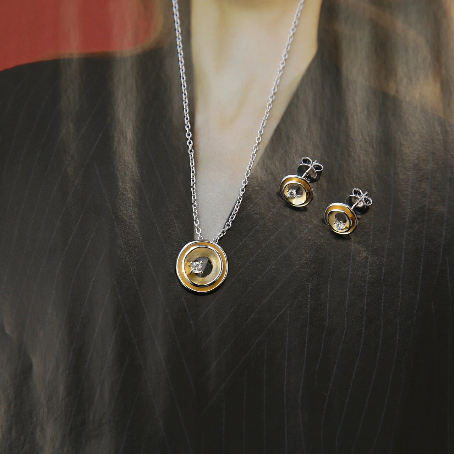 Tiny Matted Round Shape Daily Necklace